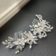 ウェディングヘッドドレス 花と葉のモチーフ