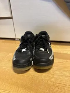 ブラック スニーカー グラフィックデザイン　スケルトン