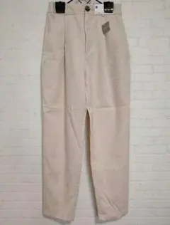 新品 ライト コーデュロイ タック テーパードパンツ