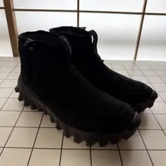 SALOMON ブラック サイドゴアブーツ