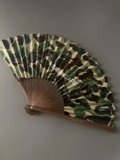 A BATHING APE 扇子 カモ柄 新品未使用　オンライン完売品のサムネイル