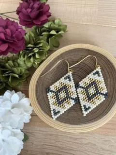 Item thumbnail for item b4f2eb1a-536f-4c2e-bcb8-c05196322bc8