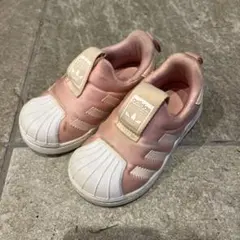 adidas ピンク スリッポン スニーカー