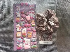 マシュマロおしりシールとハローキティヒョウ柄シュシュ　新品未使用