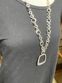 【新品レトロ】60年代調ロングネックレス　とてもきれい　お洒落