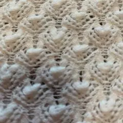 白いニット生地