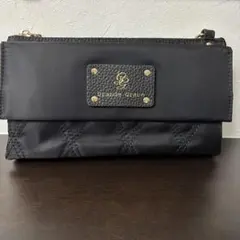 Grande Grace（グランデグレイス）のお財布機能付きボディバッグ