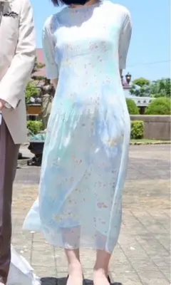 花柄　水色　ロングワンピース（キャミソール付）