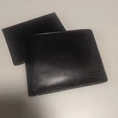 ブラックレザー二つ折り財布　小銭入れなし　付属のパスケースあり