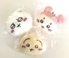 ちいかわ　寝そべりぬいぐるみ ガチャ 古本屋、モモンガ、うさぎ