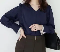 natural couture osono配色Wカフスブラウス　ネイビーのサムネイル