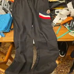 MONCLER スウェットパンツ ブラック トリコロールライン - メルカリ
