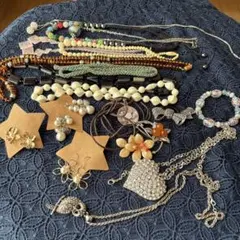 Item thumbnail for item ea30d974-8fb4-4c7a-8d69-918e182c9cbe