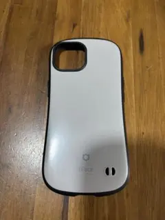 iPhone15ケース　iFace
