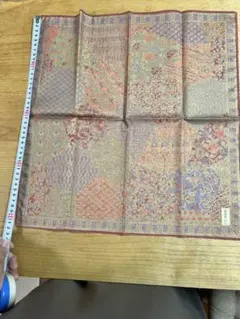 多色模様のハンカチと扇子セット