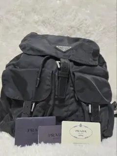 PRADA ブラック リュック　三角プレート