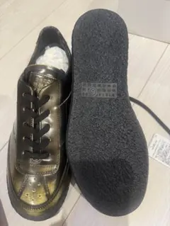 MM6 Maison Margiela ゴールド スニーカー 9 サイズ25.5のサムネイル