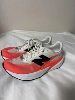 美品 New Balance FuelCellレベルv5 27cm