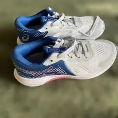 m*&様 ASICS キッズ スニーカー ホワイト/ブルー/ピンク