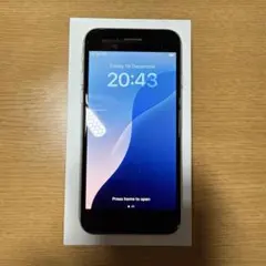 Apple iPhone SE (第3世代) 128GB 【シンガポール版】