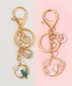 猫と桜のモチーフ　白猫　キャット　キーホルダー 　ストラップ　2点セット
