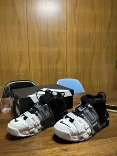 NIKE AIR MORE UPTEMPO スニーカー