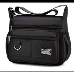 黒のショルダーバッグ　多機能　ナイロン　新品　未使用