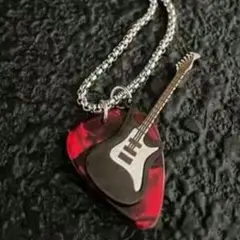 ギター　ピック　シルバーネックレス　ブラック　レッド【在庫2】匿名配送