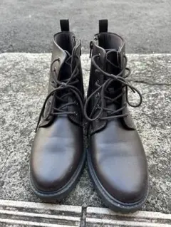 ダークブラウン レースアップブーツ