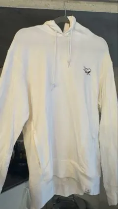 スヌーピー イラスト ホワイトパーカー　ユニクロ