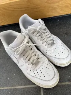 NIKE AIR FORCE 1 ホワイト 27.5cm ナイキ エアフォース1のサムネイル