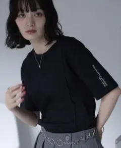 ロゴ刺繍パイピングTシャツのサムネイル
