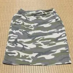 アルシーヴ 迷彩柄膝丈スカートのサムネイル