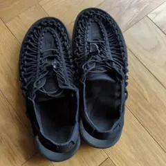 KEEN UNEEK サンダル ブラックのサムネイル
