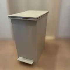 無印良品再生ポリプロピレン入りペダル式ダストボックス両開き蓋付きのサムネイル