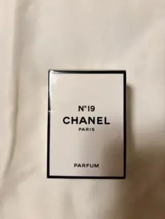 【新品】CHANEL N°19 香水 14ml
