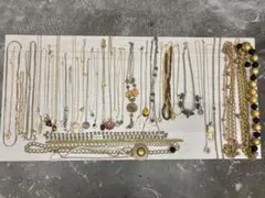 Item thumbnail for item 1ba263a2-81fa-4192-b494-c7db976e20fd