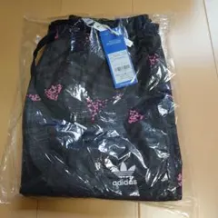 アディダス　パンツ