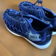 KEEN UNEEK アウトドアサンダル ネイビー　19.5cm