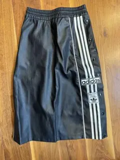 adidas フェイクレザー スナップボタン ロングスカートのサムネイル