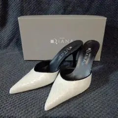 DIANA ダイアナ　ホワイトポインテッドトゥミュール 24.０cmのサムネイル