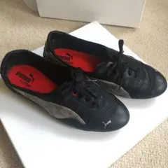 PUMA スニーカー　フラットシューズ