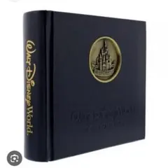 新品未使用　Walt Disney Worldシンデレラ城メダリオンアルバムのサムネイル