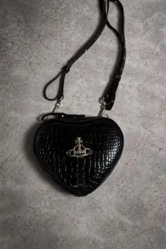【美品】Vivienne Westwood ハート型 ショルダーバッグ