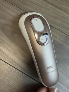 BRAUN Skin i expert 脱毛器 ※7/7まで出品予定 - メルカリ