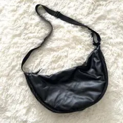 UNIQLO CユニクロC レザータッチラウンドショルダーバッグ