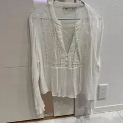 ZARA 刺繍入りホワイト長袖シャツ Lサイズ