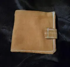 オレンジ 二つ折り財布 青いファスナー付き