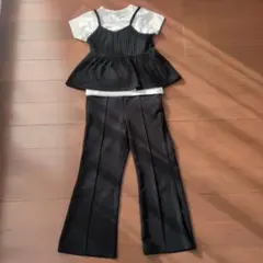 [used品]130㌢　女の子用　白Tシャツと黒のビスチェのセット&黒のパンツ