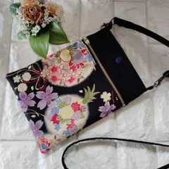 少し大きめ21.5x16 和柄　スマホショルダーバッグ　昭和